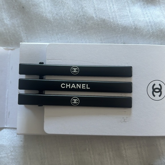 Chanel - Picture 4 of 5